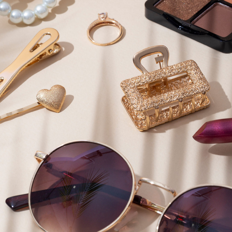 From Minimal to Bold: Statement Pieces Guide