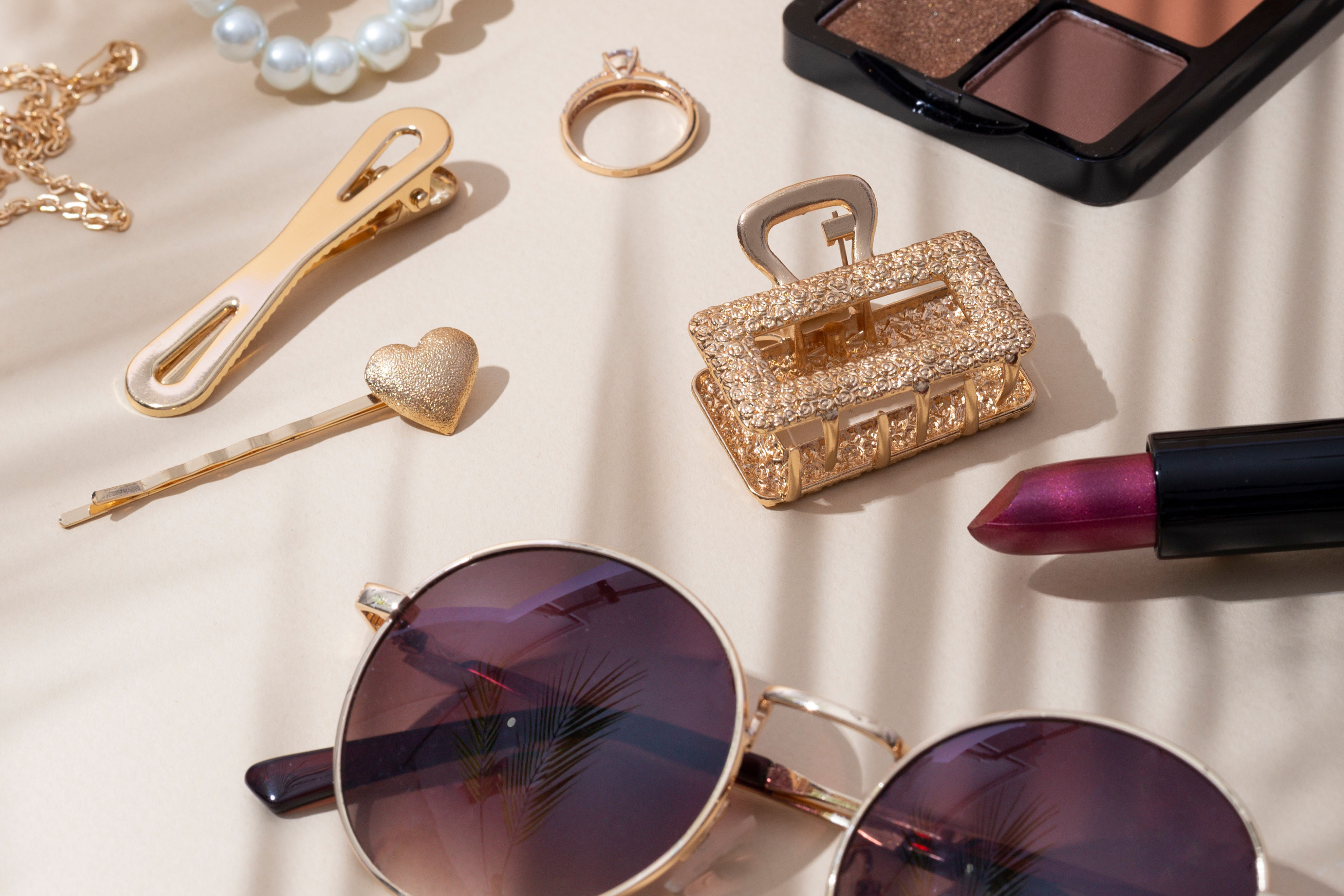 From Minimal to Bold: Statement Pieces Guide