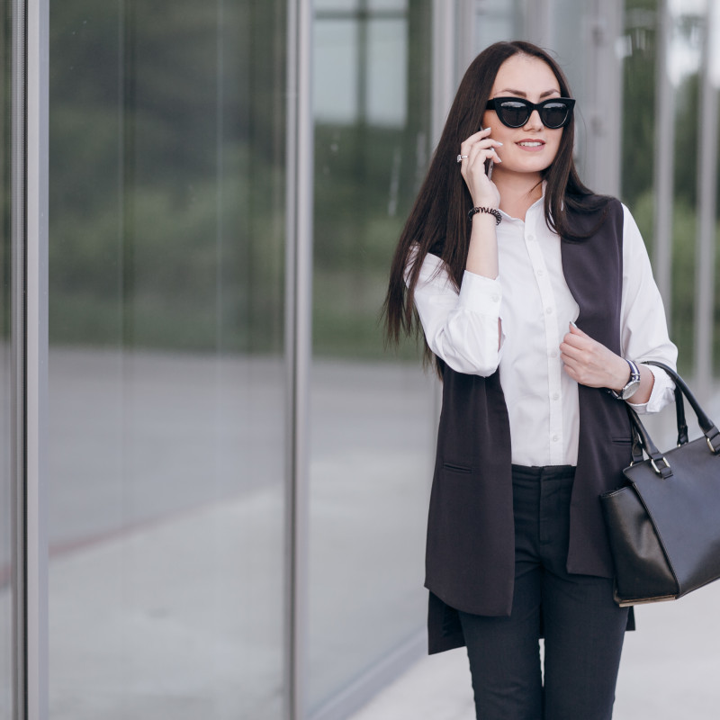 Accessorize Your Workday: Chic Office Looks